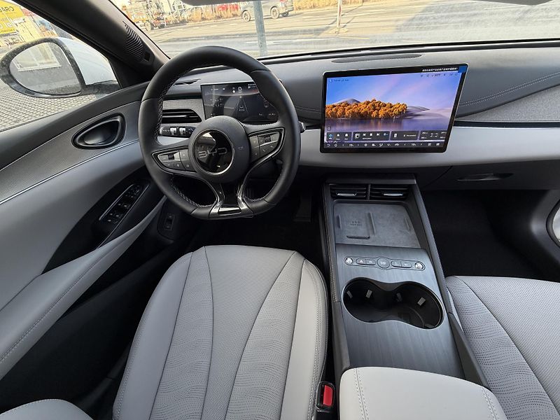 BYD Seal 6 (2025) DM-i Touring Comfort Lite - fotka 9 z 10