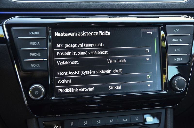 Škoda Superb (2016) 2.0 TDi 140kW 4x4 L&K / 1.MAJ. - fotka 39 z 47