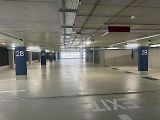 Přes šest set stání mají řidiči od úterý k dispozici v novém parkovacím domě a jeho blízkém okolí mezi brněnskými ulicemi Veveří, Bulínova a Šumavská.