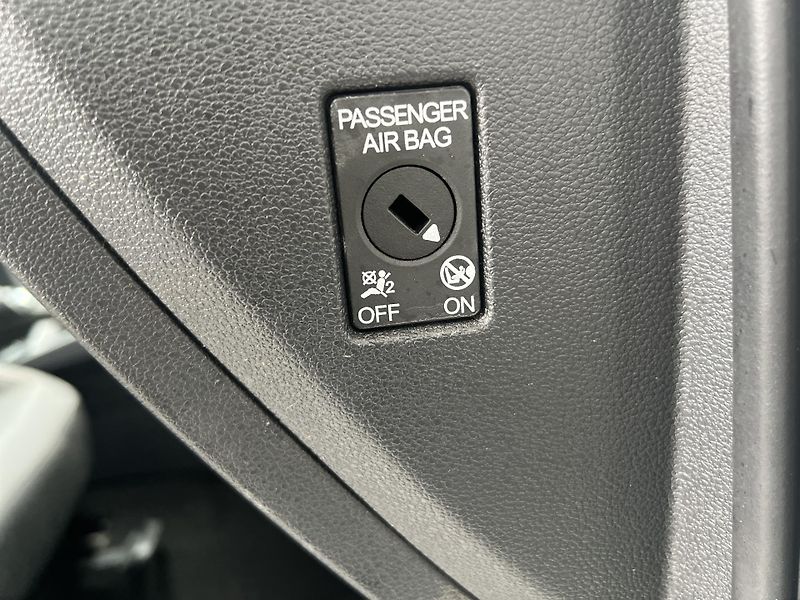 Škoda Kamiq 1.0TSi 81kw KAMERA TAŽNÉ ALU - fotka 37 z 46