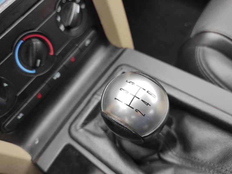 Ford Mustang REZERVACE  - fotka 18 z 19