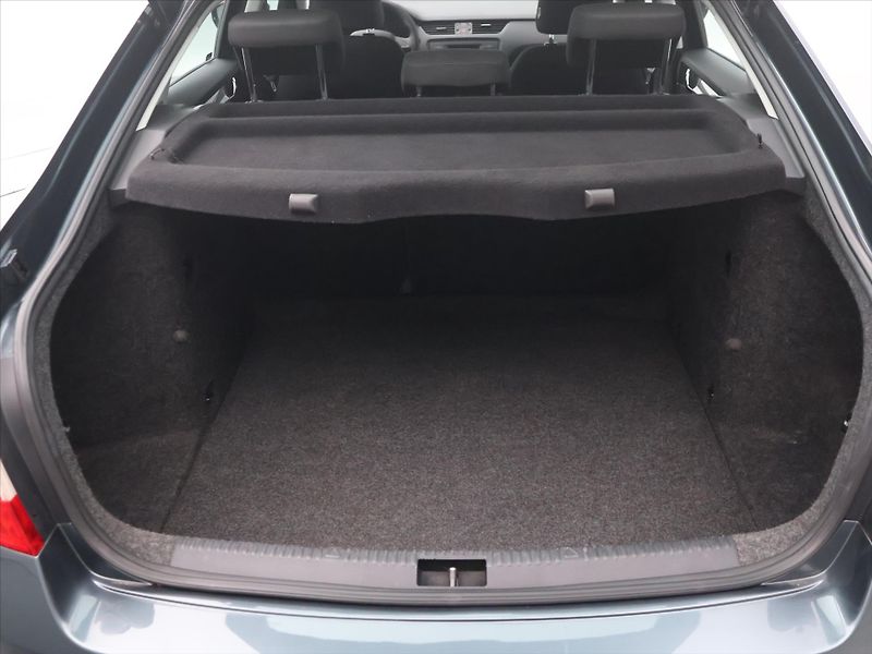 Škoda Octavia 1,6 TDI 77kW CZ Klima 2.Maj - fotka 11 z 30
