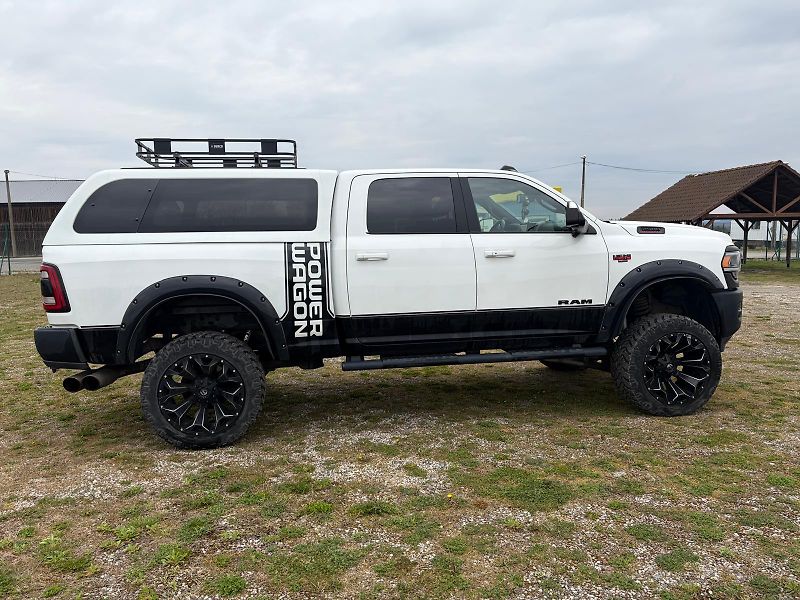 Dodge RAM (2020) 2500 6,4 L HEMI LIFTED - fotka 6 z 48