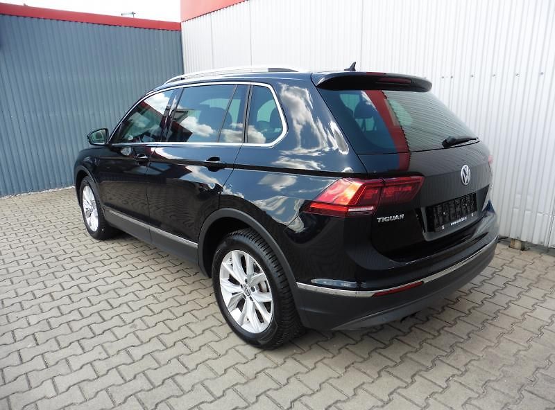 Volkswagen Tiguan 1.4 TSi Highline 4Motion Navi - fotka 3 z 16