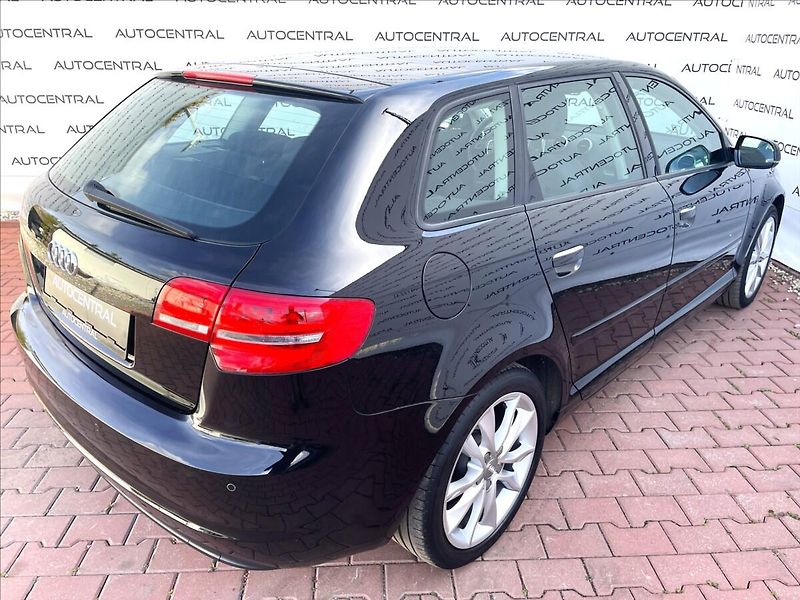 Audi A3 1,2 TFSI Sportback 77kw servis - fotka 9 z 23