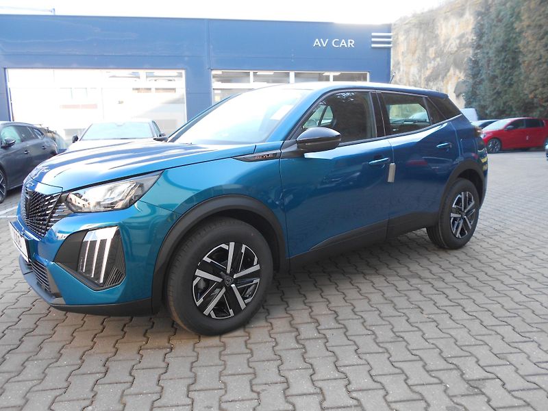 Peugeot 2008  STYLE PureTech 100 MAN6 - fotka 2 z 6