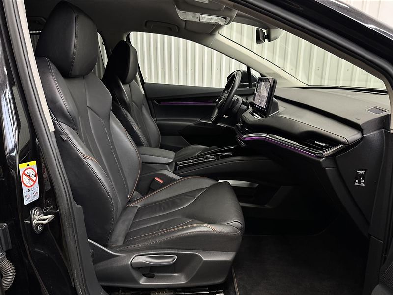 Škoda Enyaq IV80 DCC SUITE TAŽNÉ MATRIX - fotka 43 z 47