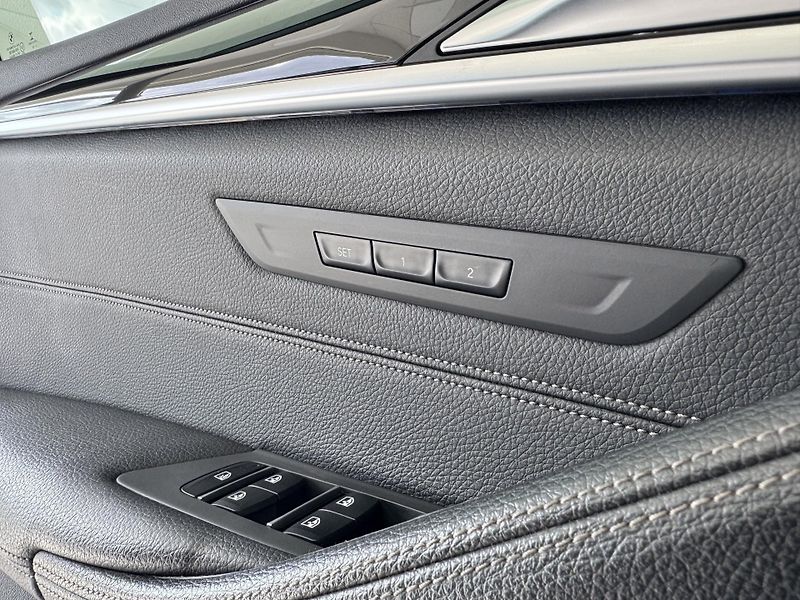 BMW Řada 5 530i xDrive*360Kam*KeyLess*TOP - fotka 36 z 45