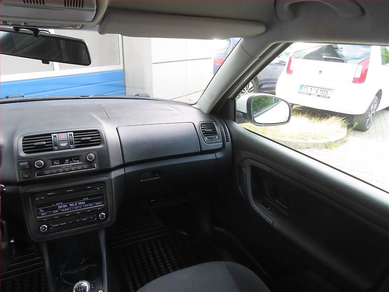 Škoda Fabia (2012) Elegance 1.2 TSI, po STK - fotka 8 z 19
