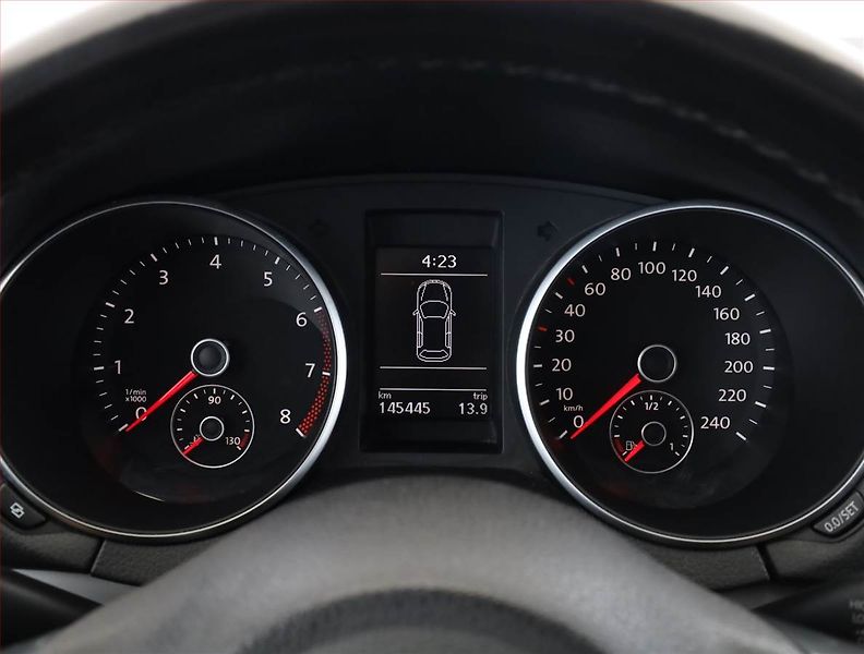 Volkswagen Golf (2010) 1.4 TSI, nová STK, jezdí dobře - fotka 8 z 15
