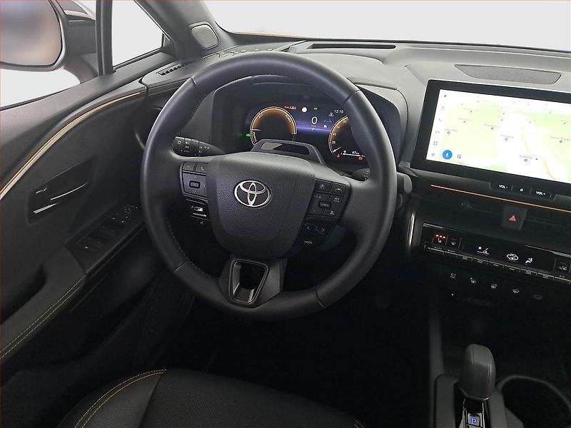 Toyota C-HR (2024) 2.0 Hybrid - fotka 7 z 19