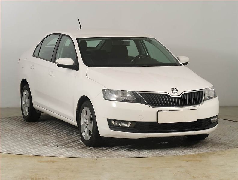 Škoda Rapid (2017) 1.0 TSI, Park. senzory - fotografie inzerátu