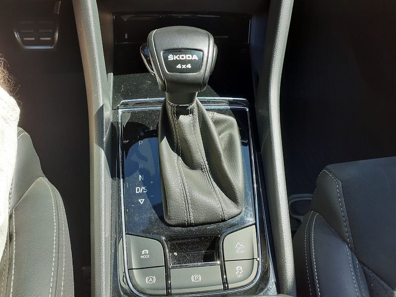 Škoda Kodiaq (2023) 2.0 TDi DSG 4x4 SPORT-LINE - fotka 23 z 34