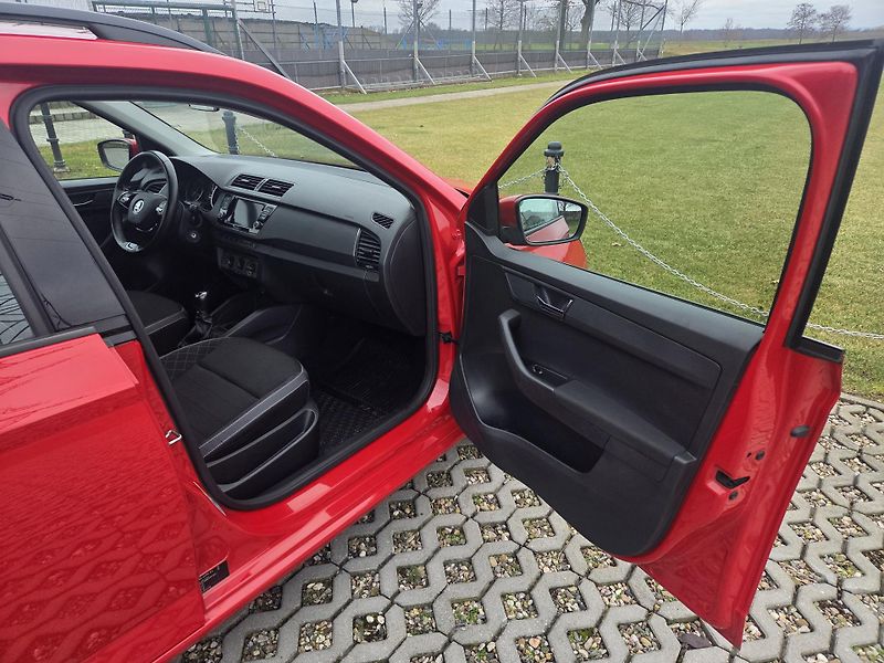 Škoda Fabia (2021) 1.0 TSI 70 kW, 125 let, CZ,DPH - fotka 11 z 25