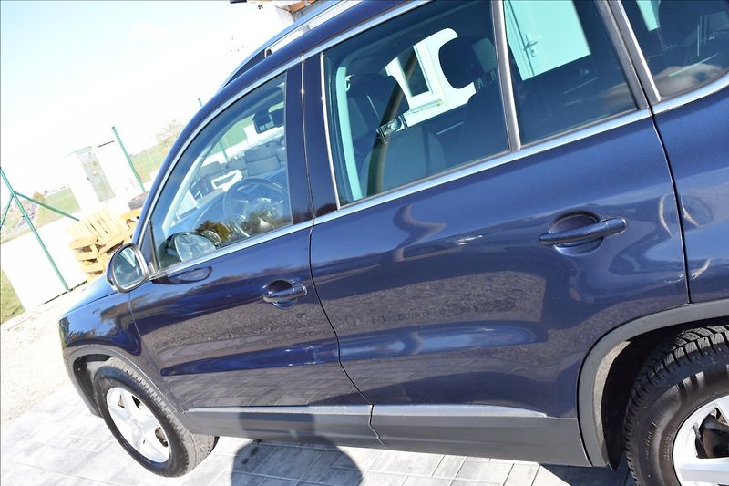 Volkswagen Tiguan 2,0 TDI 103KW NAVI TAŽNÉ ALU - fotka 13 z 47