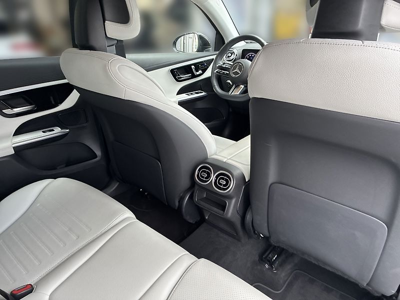 Mercedes-Benz GLC Coupé 220 d 4MATIC kupé AMG Ni - fotka 17 z 18