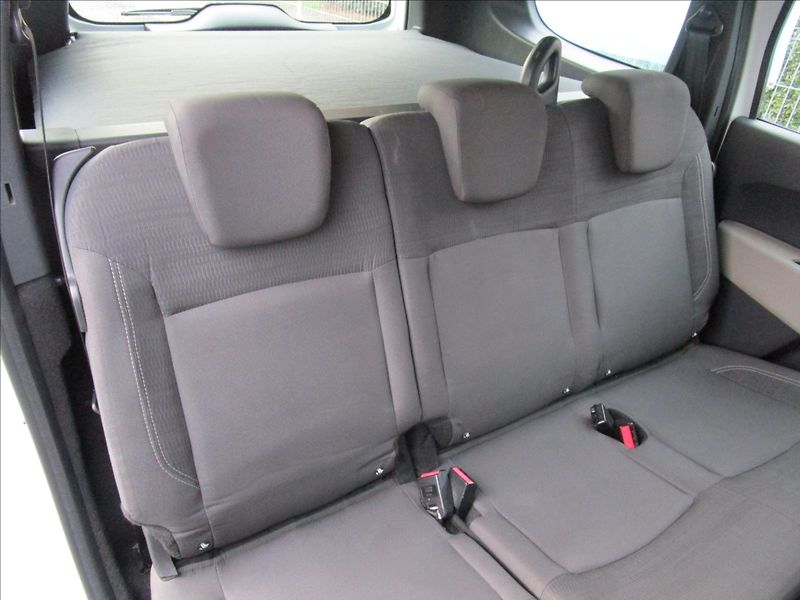 Dacia Lodgy 1.6i  Klima - fotka 22 z 36