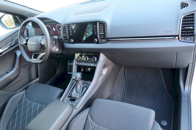 Škoda Karoq (2025) SportLine 2,0 TDi/110 kW 4X4DS - fotka 15 z 32