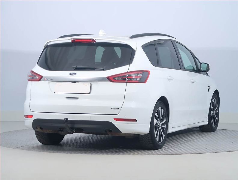 Ford S-MAX (2022) Titanium Hybrid - fotka 5 z 24