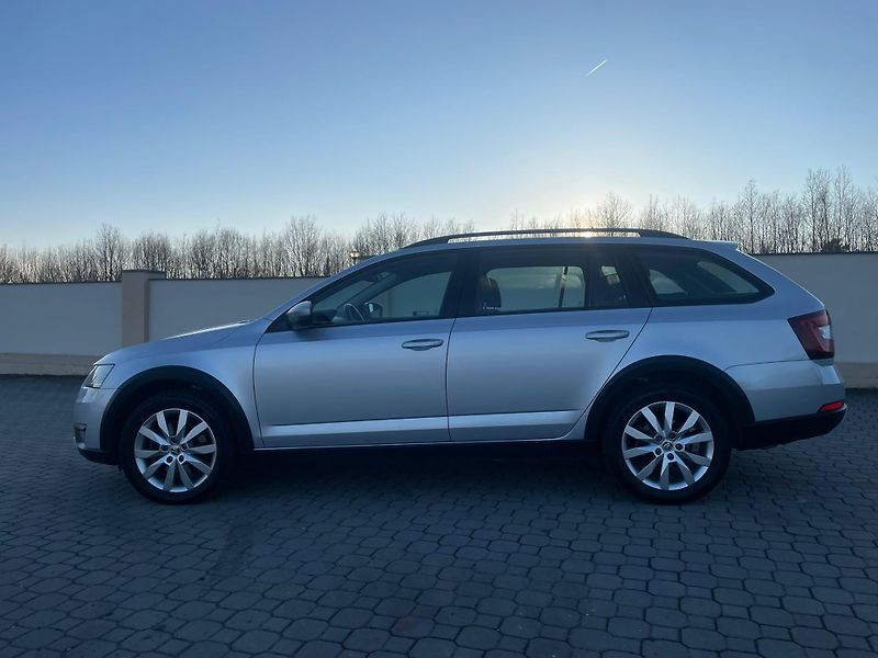 Škoda Octavia (2019) SCOUT 2,0 TDi 135 Kw DSG 4X4 - fotka 8 z 18
