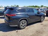 Toyota Highlander (2022) XLE  - náhled 3