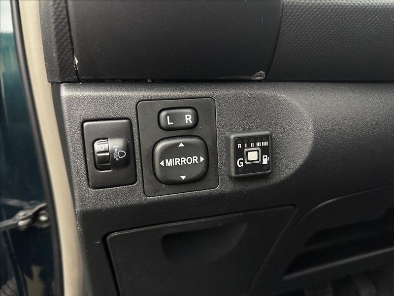 Toyota Yaris 1,3 64kW KLIMA ČR ZÁNOVNÍ LPG - fotka 8 z 23