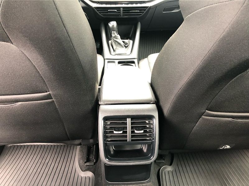 Škoda Octavia 2,0TDi 85kW AMBITION PLUS - fotka 23 z 28