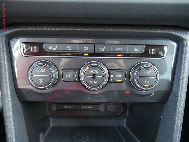 Volkswagen Tiguan Allspace (2021) 2.0 TDi 4Motion, 1.maj,ČR - fotka 19 z 22