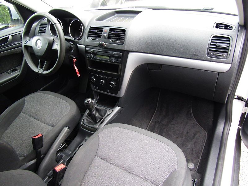 Škoda Yeti (2015) 1.2 TSI 81kW  BEZ KOROZE - fotka 14 z 25