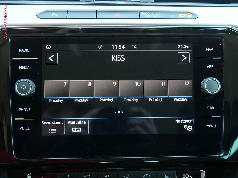 Volkswagen Passat (2019) 2.0TDi, Navi, LED, autoAC - fotka 15 z 22