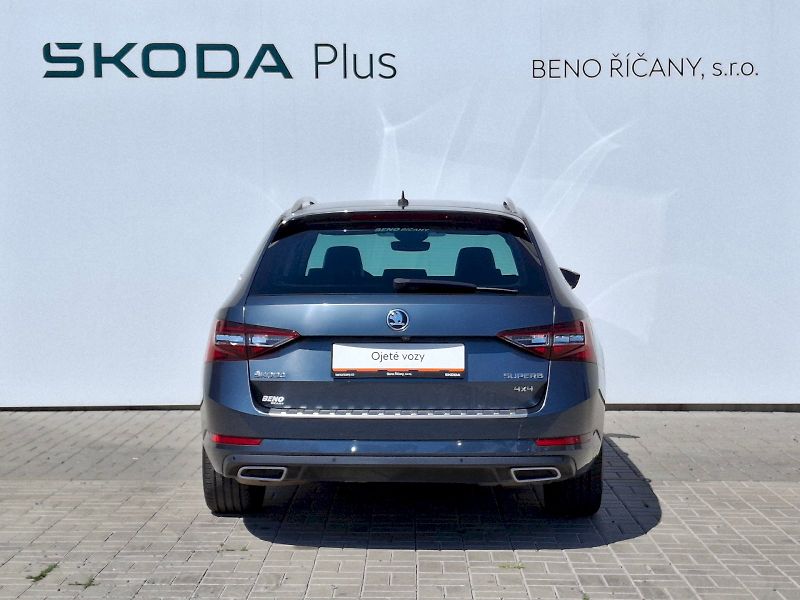 Škoda Superb (2019) Combi L&K DSG 4x4 2,0TDi 140kW - fotka 13 z 35