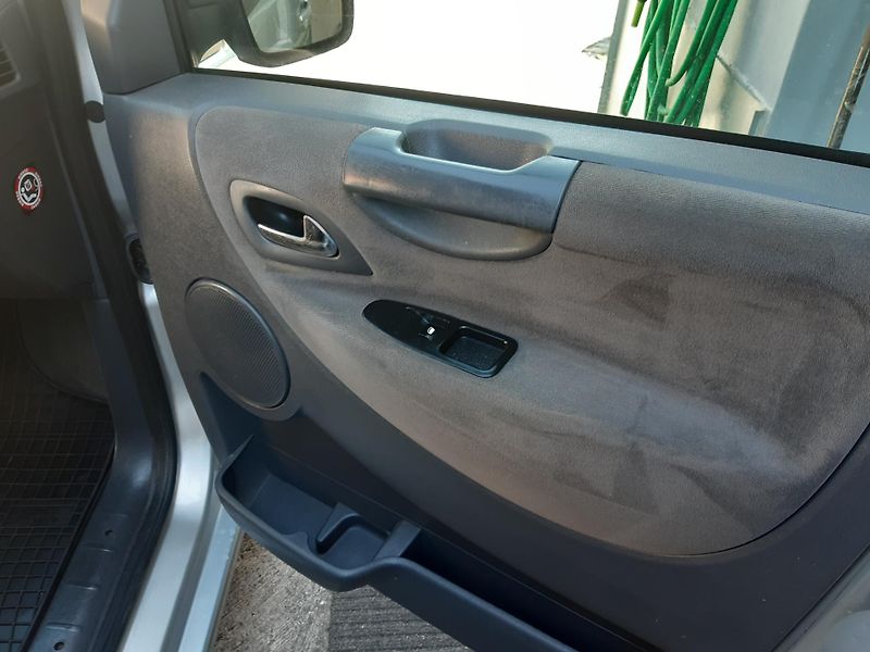 Fiat Scudo 2.0 JTD MULTIJET LONG 9míst - fotka 12 z 24