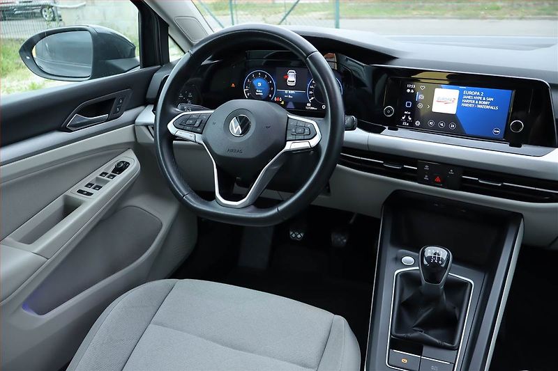 Volkswagen Golf (2020) 1.5 TSI, Navi, Tempomat - fotka 7 z 23