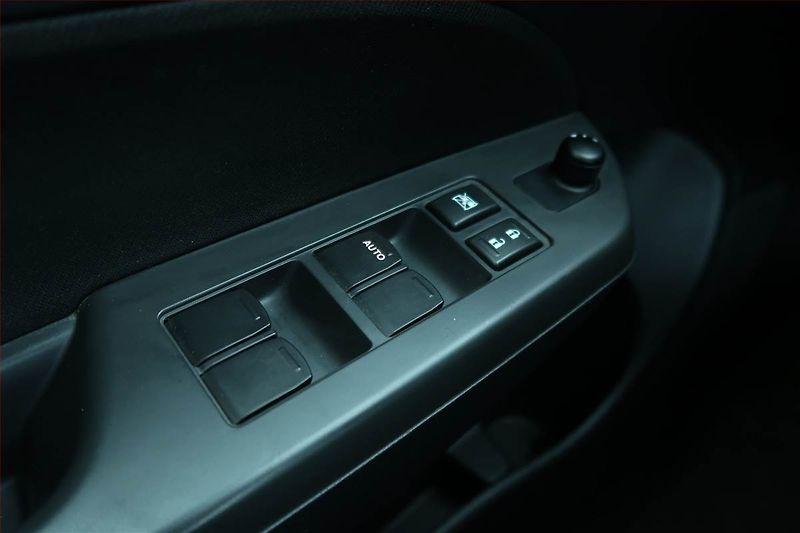 Suzuki Swift (2011) 1.2, Automat, Serv.kniha - fotka 20 z 21