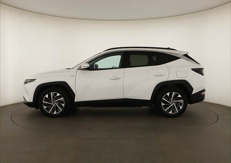 Hyundai Tucson (2023) Smart 1.6 T-GDI 48V MHEV - fotka 3 z 13