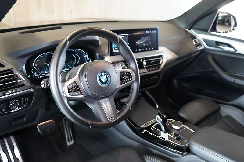 BMW X3 30e xDrive, M Sport, Head-up - fotka 18 z 42