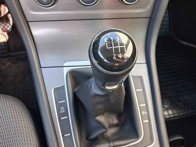 Volkswagen Golf (2013) 1.4 TSi, ČR, Comfortline - fotka 12 z 18