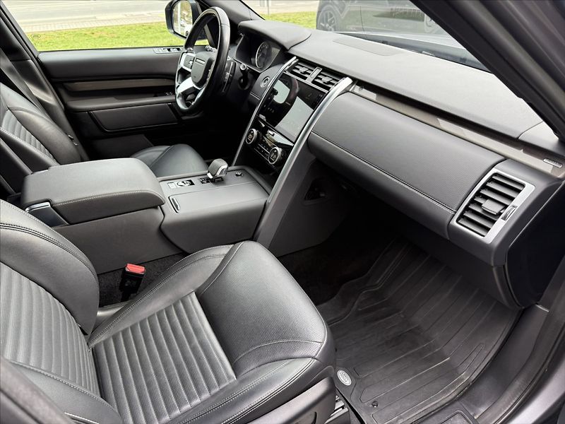 Land Rover Discovery 3,0 R-DYNAMIC SE D300 - fotka 18 z 26