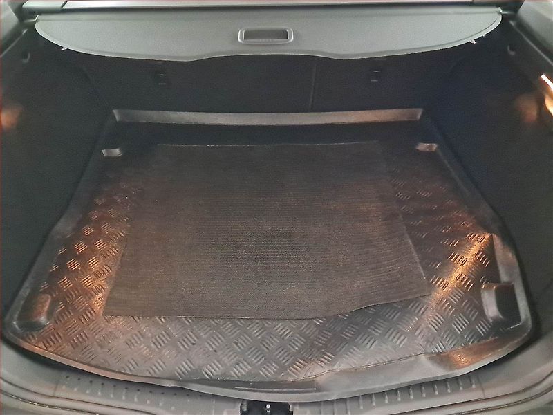 Ford Focus (2017) 1.6 i, Tempomat - fotka 13 z 15