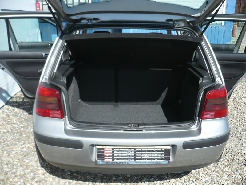 Volkswagen Golf 1.6i 77Kw Koupeno ČR - fotka 18 z 27