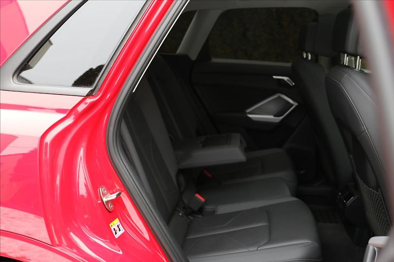Audi Q3 (2020) 2,0 TSFi Quattro DSG - fotka 38 z 54
