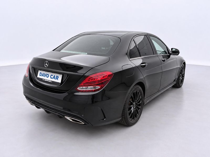 Mercedes-Benz Třídy C 2,0 200 135kW Aut. Kůže DPH - fotka 7 z 27