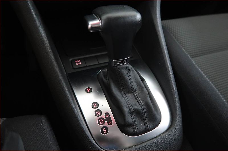Volkswagen Golf (2009) 1.4 TSI, Automat - fotka 13 z 15