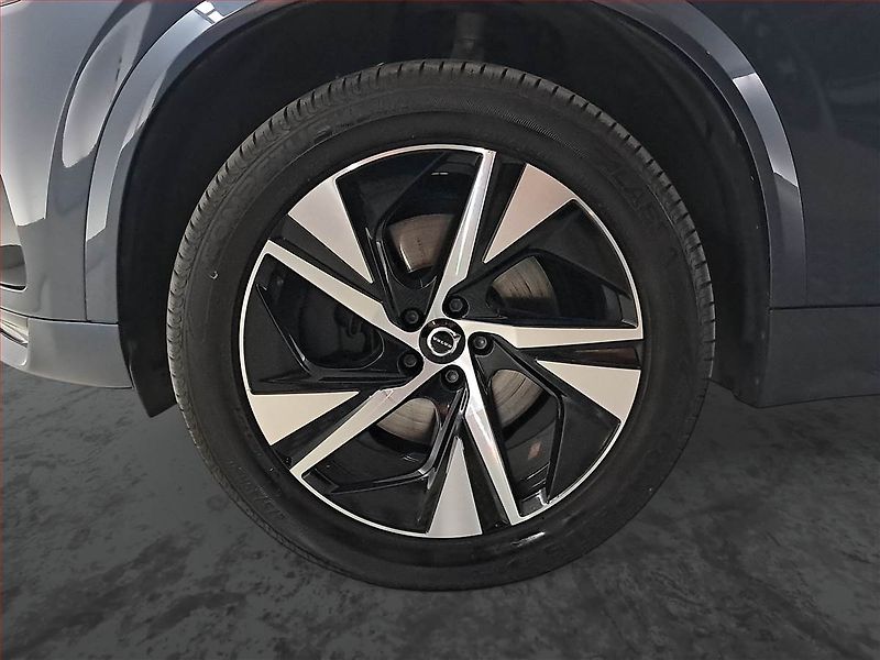 Volvo XC90 (2021) B5 AWD - fotka 15 z 25