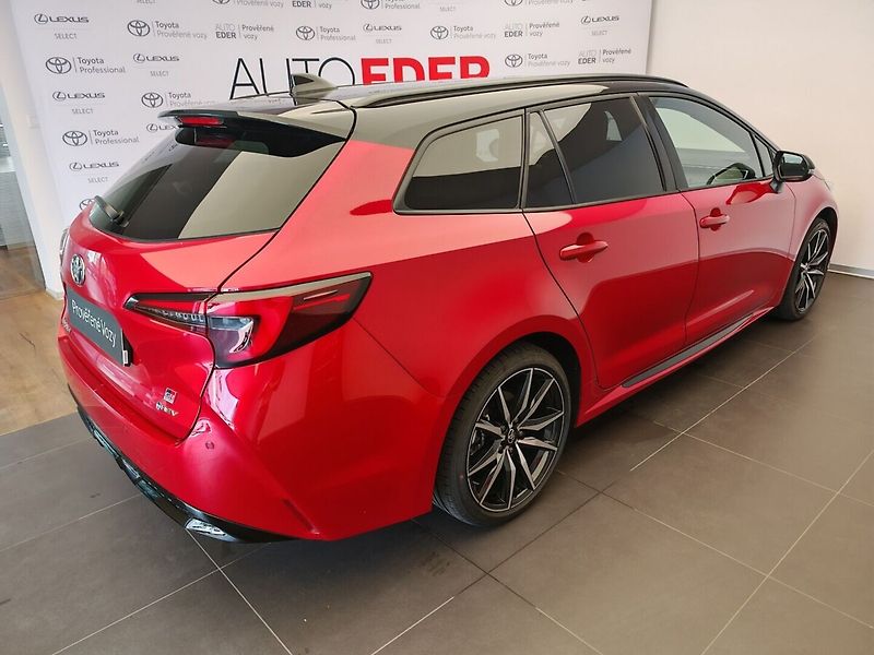 Toyota Corolla Touring sports, 1.8 Hybrid GR - fotka 4 z 36
