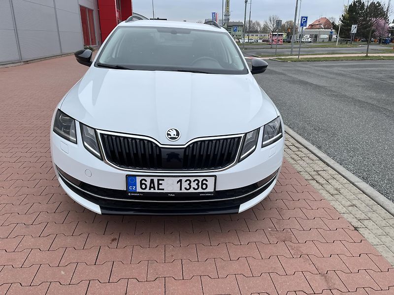 Škoda Octavia 1.6 TDi DSG Style 85 kW - fotka 3 z 34