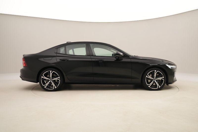 Volvo S60 B5 AWD DARK ULTIMATE AUT CZ - fotka 13 z 50