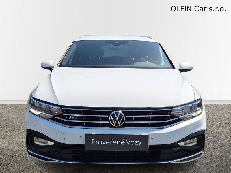 Volkswagen Passat Variant R-Line - fotka 7 z 31