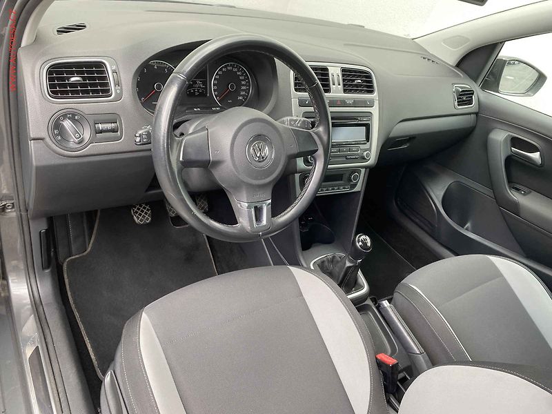 Volkswagen Polo (2014) 1.2 TSi, Life, AC - fotka 8 z 18