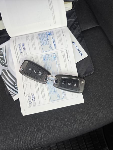 Hyundai Kona 1.0 T  - fotka 21 z 24